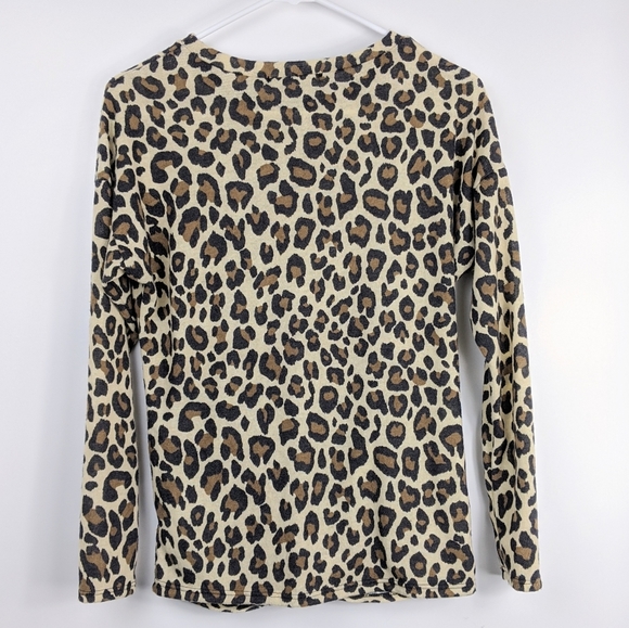 🆕🌿soft BRUSHED LEOPARD PRINT TOP🌿 - Picture 4 of 4